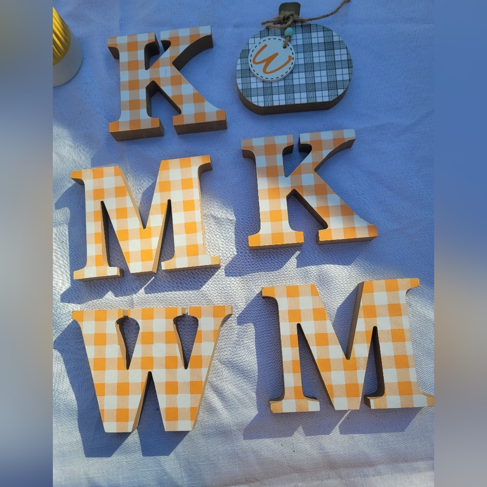 Wood letters